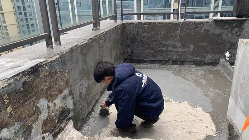 泳池防水材料价格多少钱一平方？揭秘影响价格的关键因素